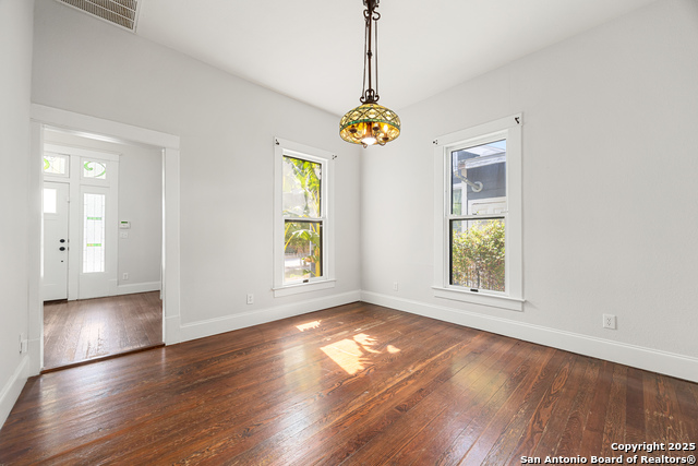 Image 10 of 46 For 135 Vitra  