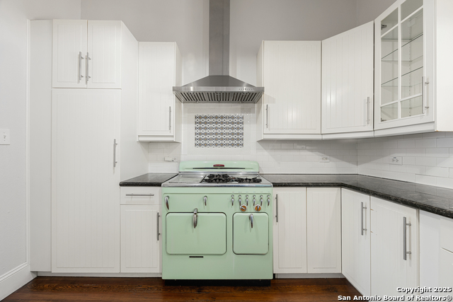 Image 15 of 46 For 135 Vitra  