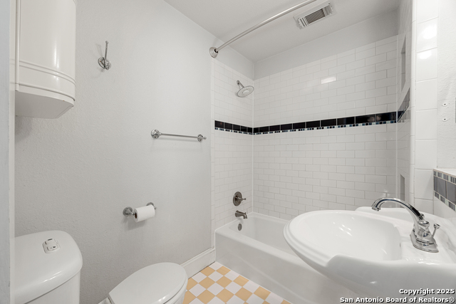 Image 22 of 46 For 135 Vitra  