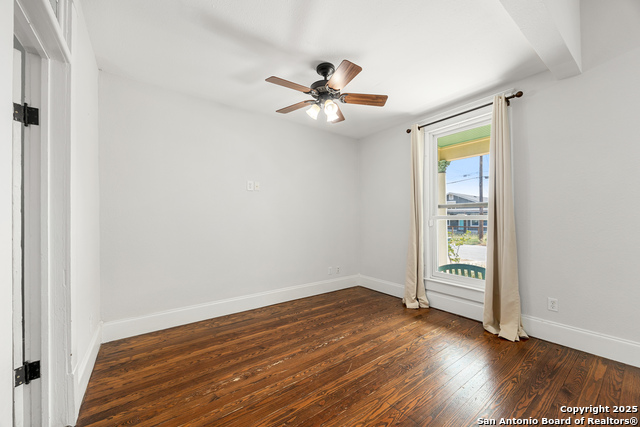 Image 23 of 46 For 135 Vitra  