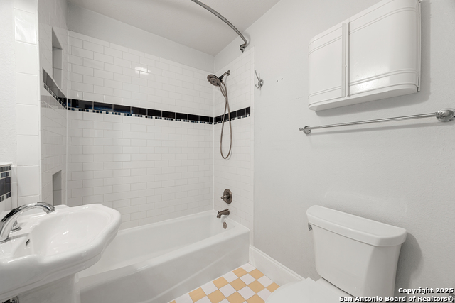 Image 26 of 46 For 135 Vitra  