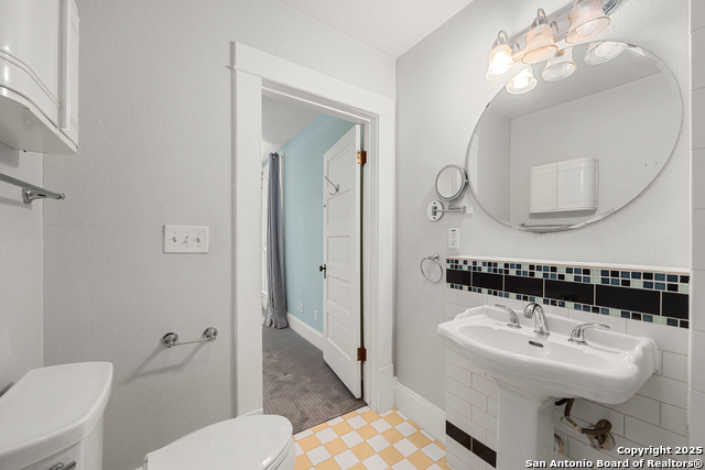 Image 28 of 46 For 135 Vitra  