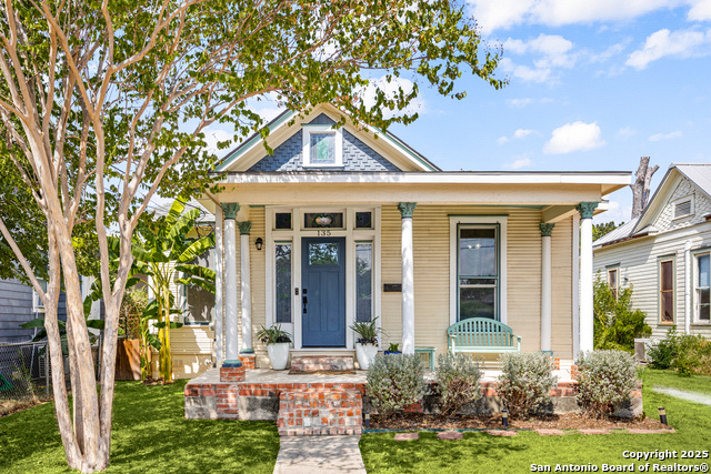 Image 3 of 46 For 135 Vitra  