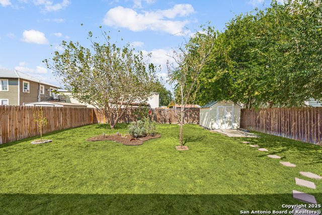 Image 37 of 46 For 135 Vitra  