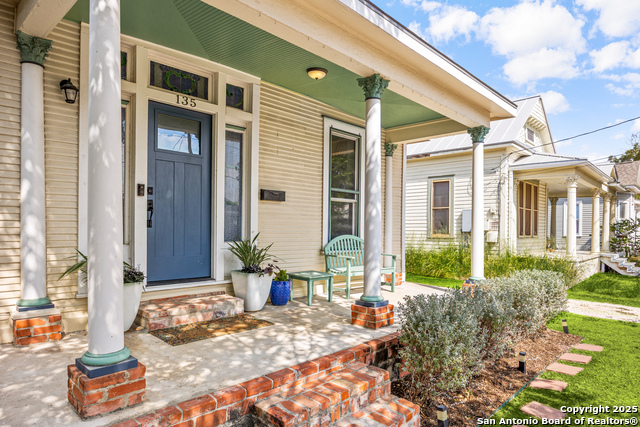 Image 4 of 46 For 135 Vitra  