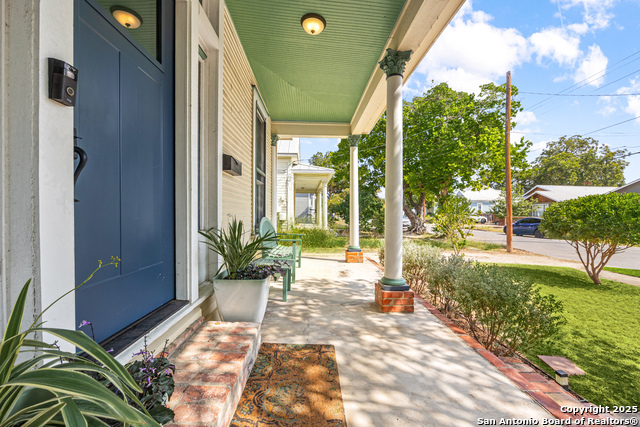 Image 5 of 46 For 135 Vitra  