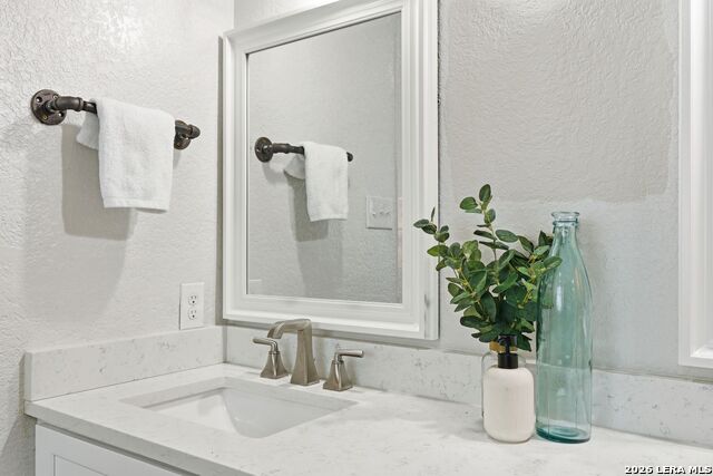 Image 27 of 33 For 10618 Clover Cyn