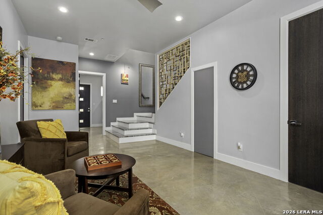 Image 10 of 35 For 326 Clay  102