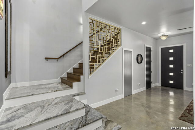 Image 12 of 35 For 326 Clay  102