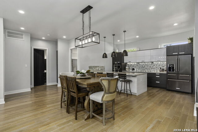 Image 18 of 35 For 326 Clay  102