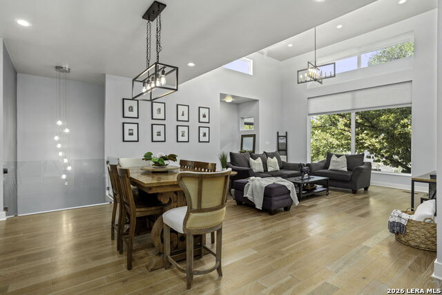 Image 19 of 35 For 326 Clay  102