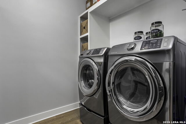 Image 32 of 35 For 326 Clay  102