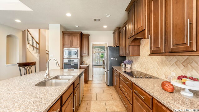 Image 9 of 31 For 2701 Saddlehorn Dr