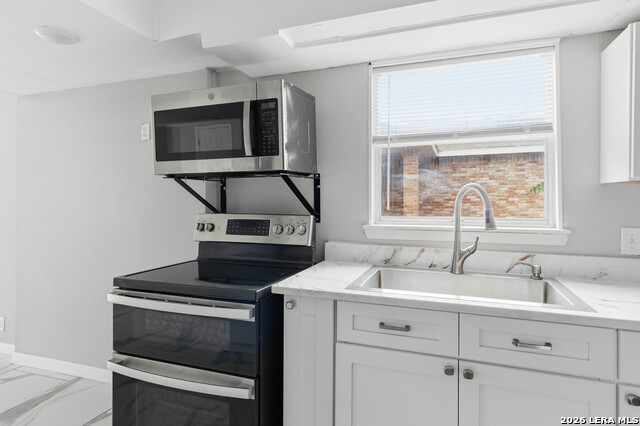 Image 12 of 23 For 512 Byrd Blvd W