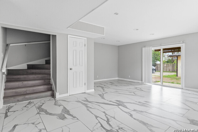 Image 13 of 23 For 512 Byrd Blvd W