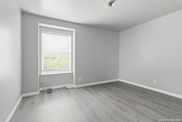 Image 21 of 23 For 512 Byrd Blvd W