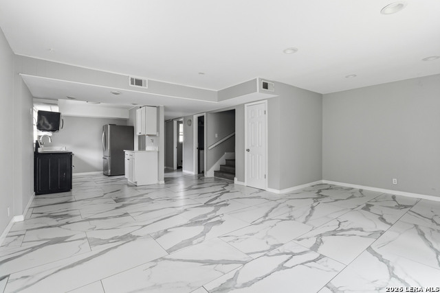 Image 4 of 23 For 512 Byrd Blvd W