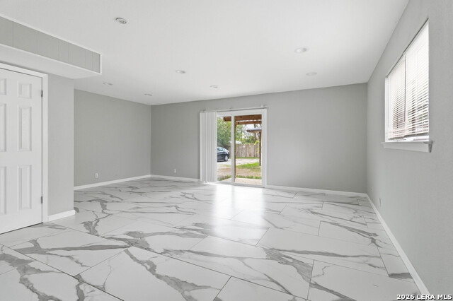 Image 6 of 23 For 512 Byrd Blvd W