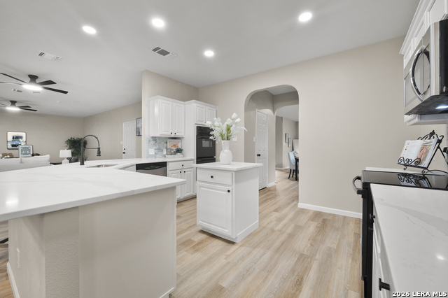 Image 19 of 52 For 12323 Stable Pond Dr