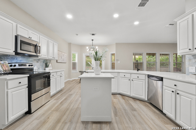 Image 20 of 52 For 12323 Stable Pond Dr