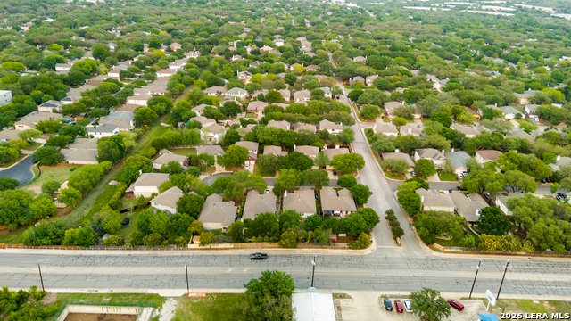 Image 42 of 52 For 12323 Stable Pond Dr