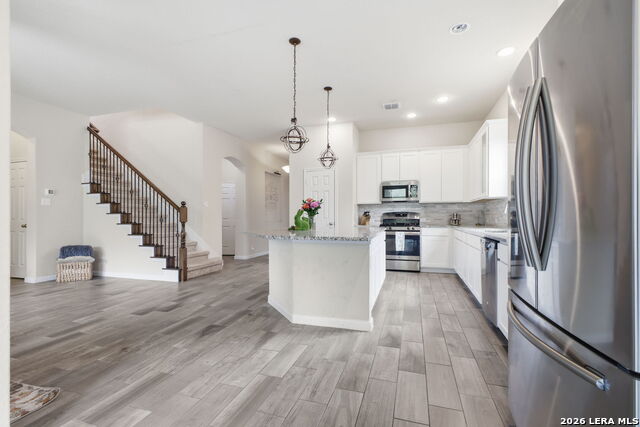 Image 13 of 47 For 2031 Hardee Pass