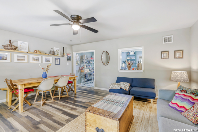 Image 10 of 22 For 222 Dawnview Ln