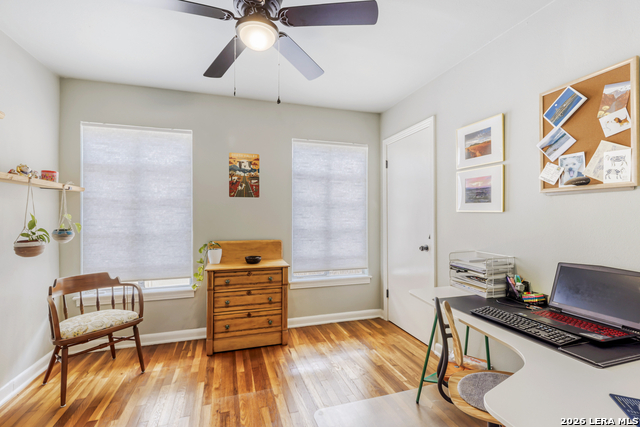 Image 6 of 22 For 222 Dawnview Ln