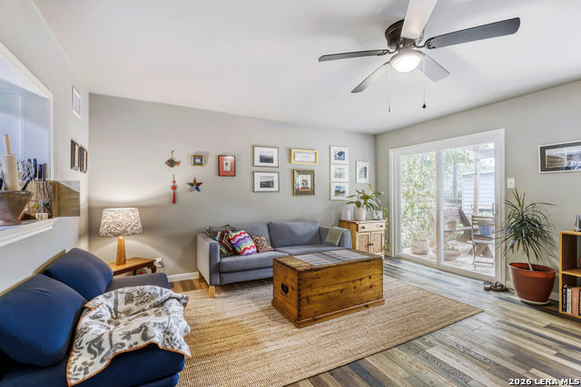 Image 9 of 22 For 222 Dawnview Ln