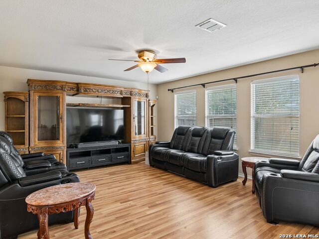 Listing photo id 10 for 235 Roadrunner