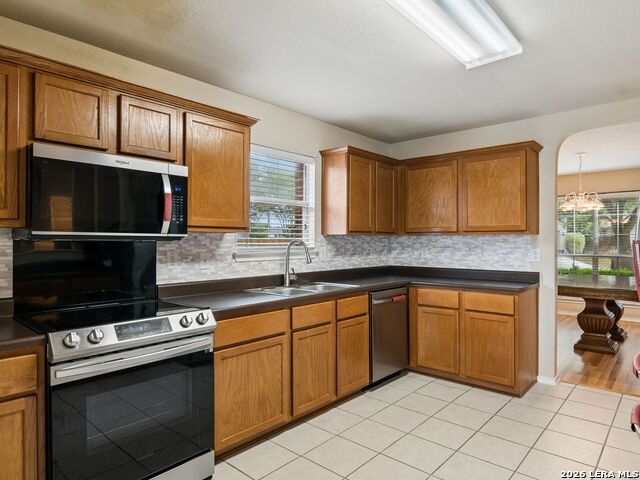 Listing photo id 7 for 235 Roadrunner