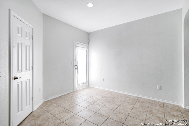 Image 8 of 25 For 6126 Plumbago Pl