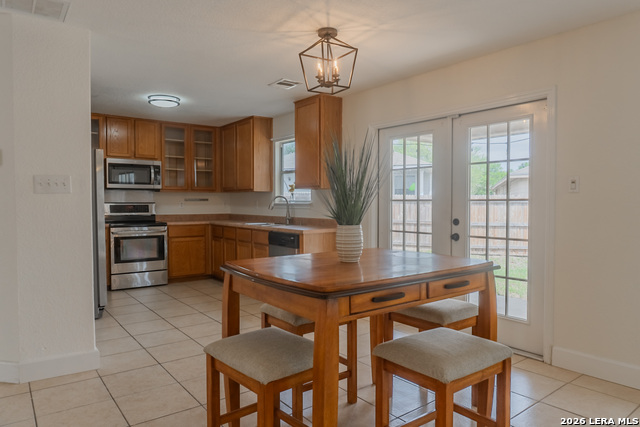 Image 12 of 44 For 518 Candy Dr