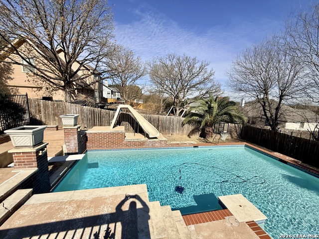 Image 4 of 19 For 207 River  