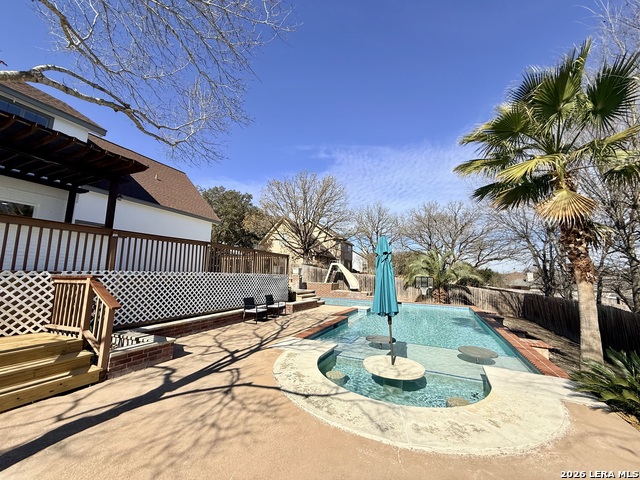 Image 5 of 19 For 207 River  