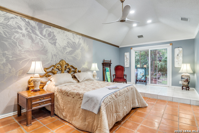 Listing photo id 12 for 13058 Hunters Cir N