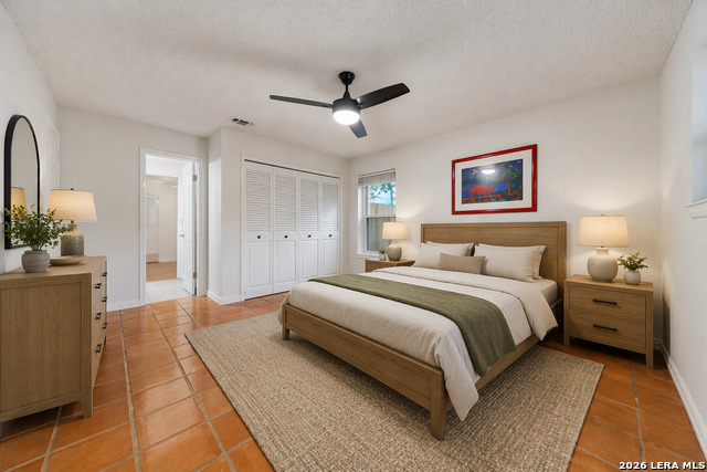 Listing photo id 18 for 13058 Hunters Cir N