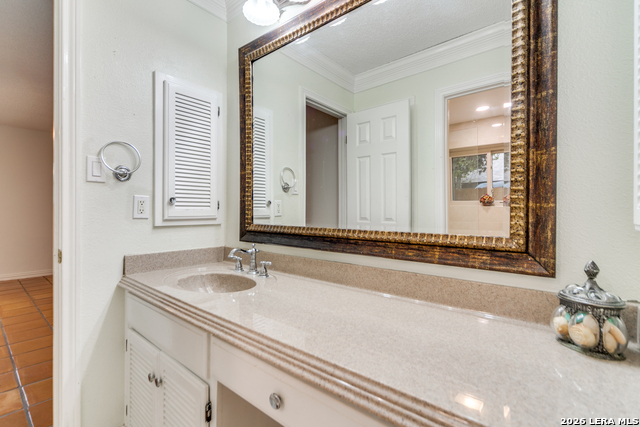 Listing photo id 21 for 13058 Hunters Cir N