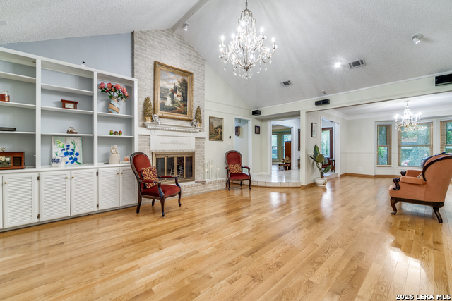 Listing photo id 4 for 13058 Hunters Cir N