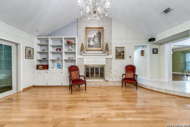 Listing photo id 5 for 13058 Hunters Cir N