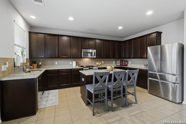 Image 7 of 27 For 711 Rio Cactus Way