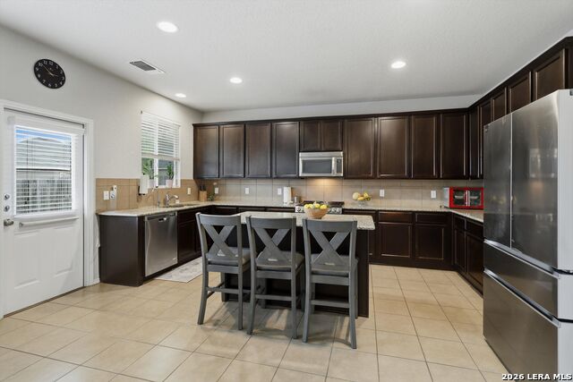 Image 8 of 27 For 711 Rio Cactus Way