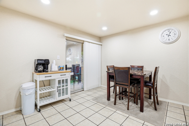 Image 13 of 38 For 7402 Branching Peak