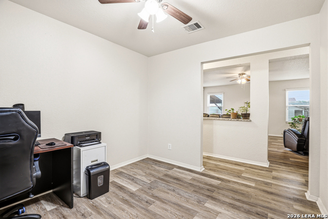 Image 16 of 38 For 7402 Branching Peak