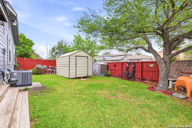 Image 26 of 38 For 7402 Branching Peak