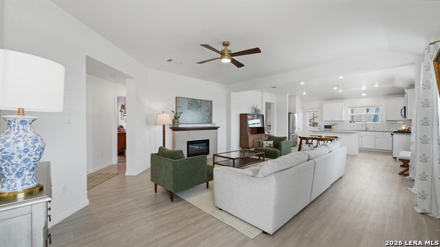 Image 12 of 35 For 1949 Redstart