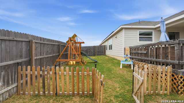 Image 29 of 35 For 1949 Redstart