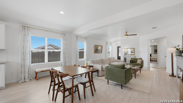 Image 7 of 35 For 1949 Redstart