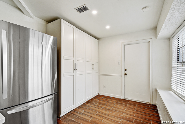 Image 11 of 29 For 6911 Quail Lk