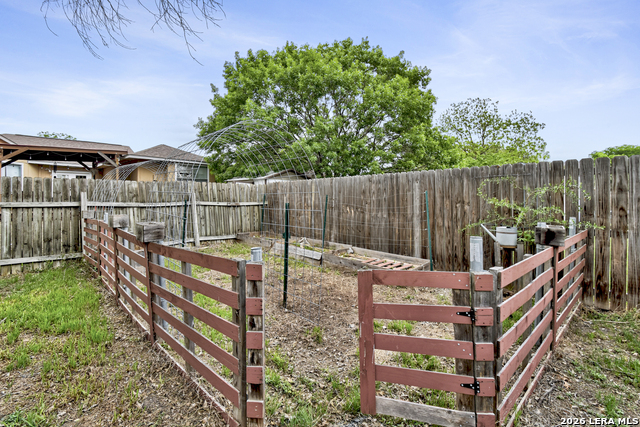 Image 26 of 29 For 6911 Quail Lk